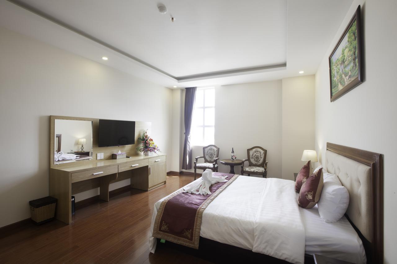 Khanh Linh Hotel Pleiku Buitenkant foto
