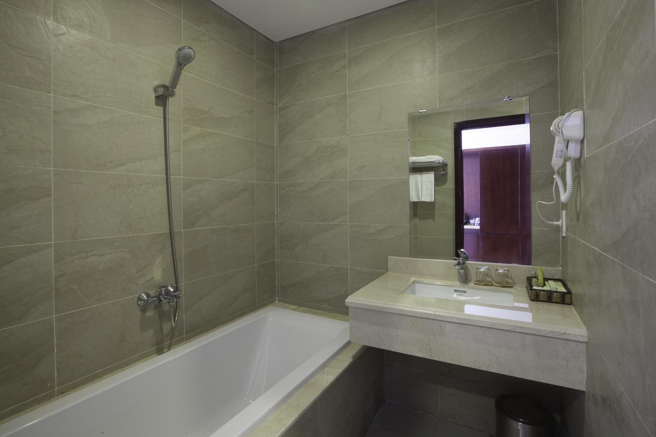 Khanh Linh Hotel Pleiku Buitenkant foto