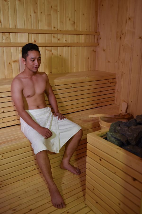 Khanh Linh Hotel Pleiku Buitenkant foto