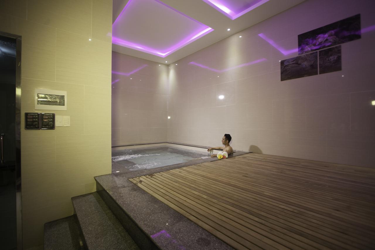 Khanh Linh Hotel Pleiku Buitenkant foto