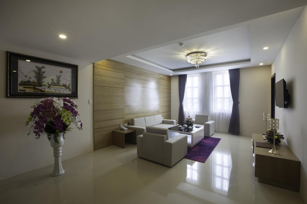Khanh Linh Hotel Pleiku Buitenkant foto